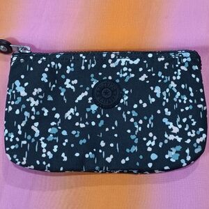 Kipling Blue and White Patterned Pouch